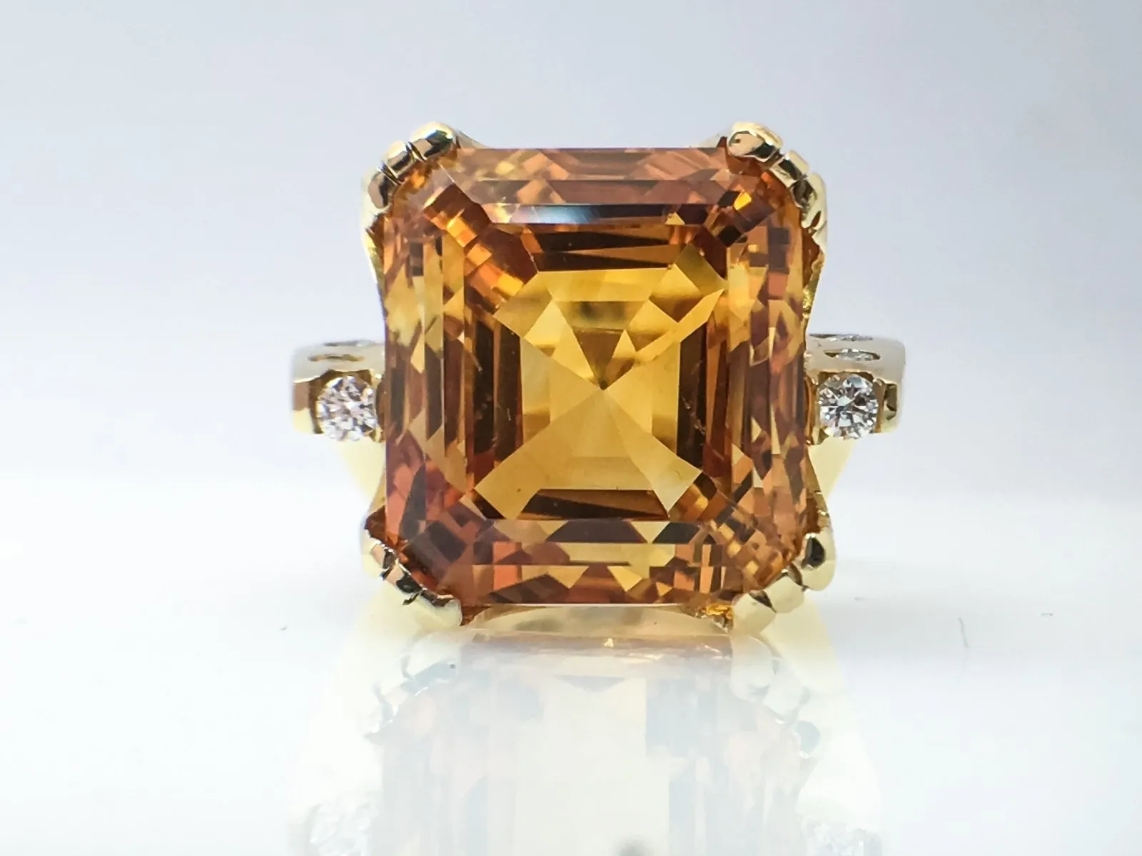 14K Yellow Gold Fashion Ring With Citrine Center Stone