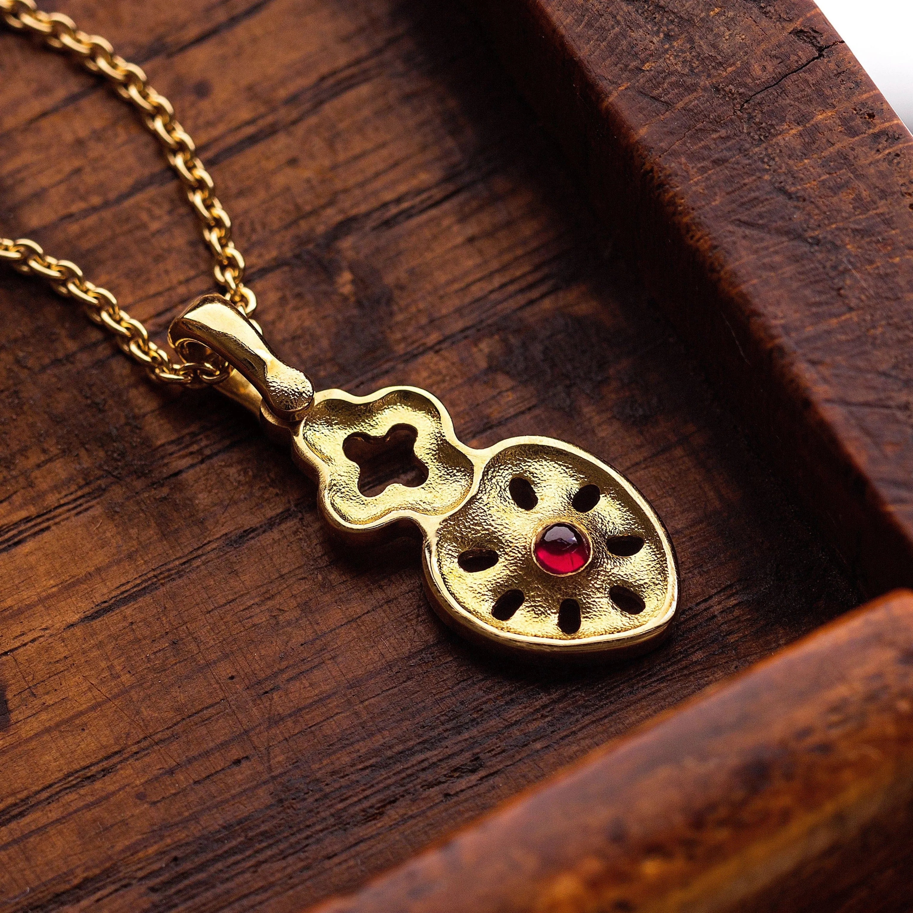 18K Sacred Heart Ruby Pendant & Chain - M-14015