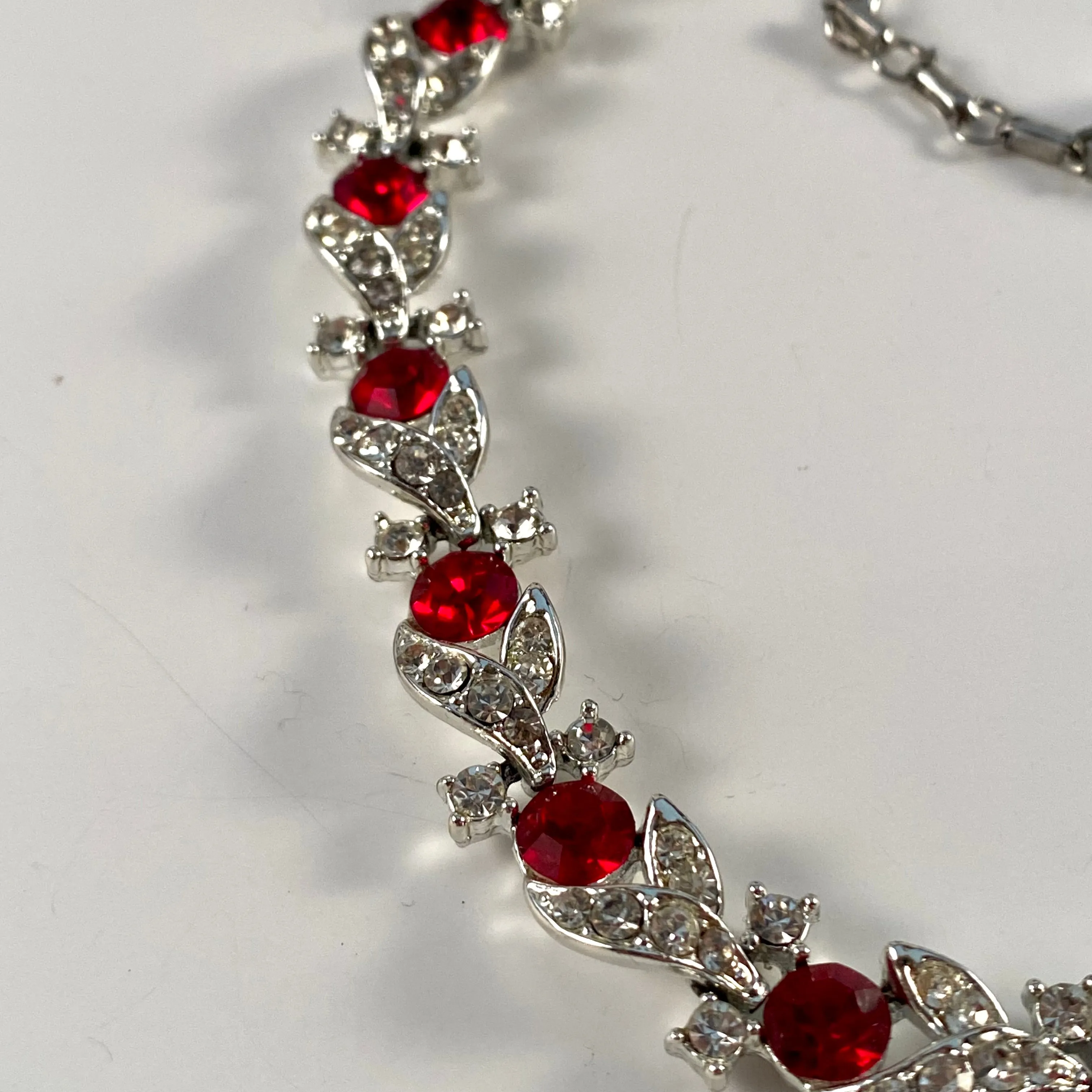 1960s Lisner Rhinestone Necklace