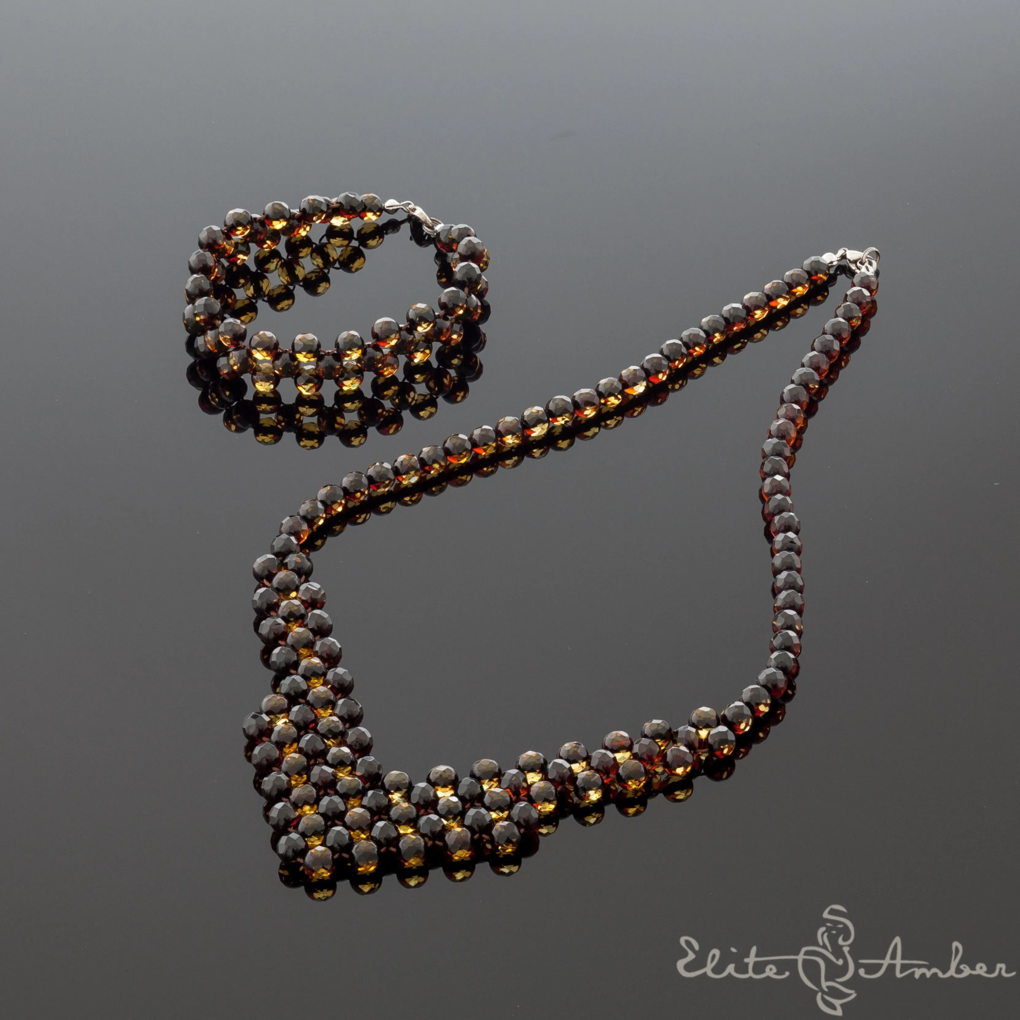 Amber necklace and bracelet "Princess dark night"