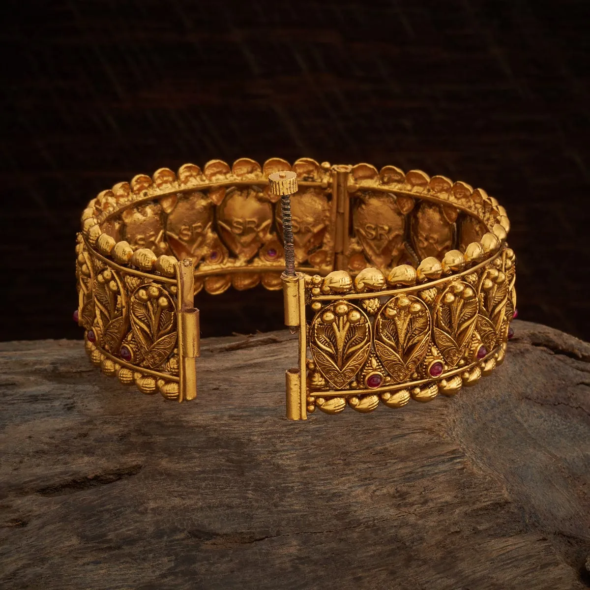 Antique Bangle 166016