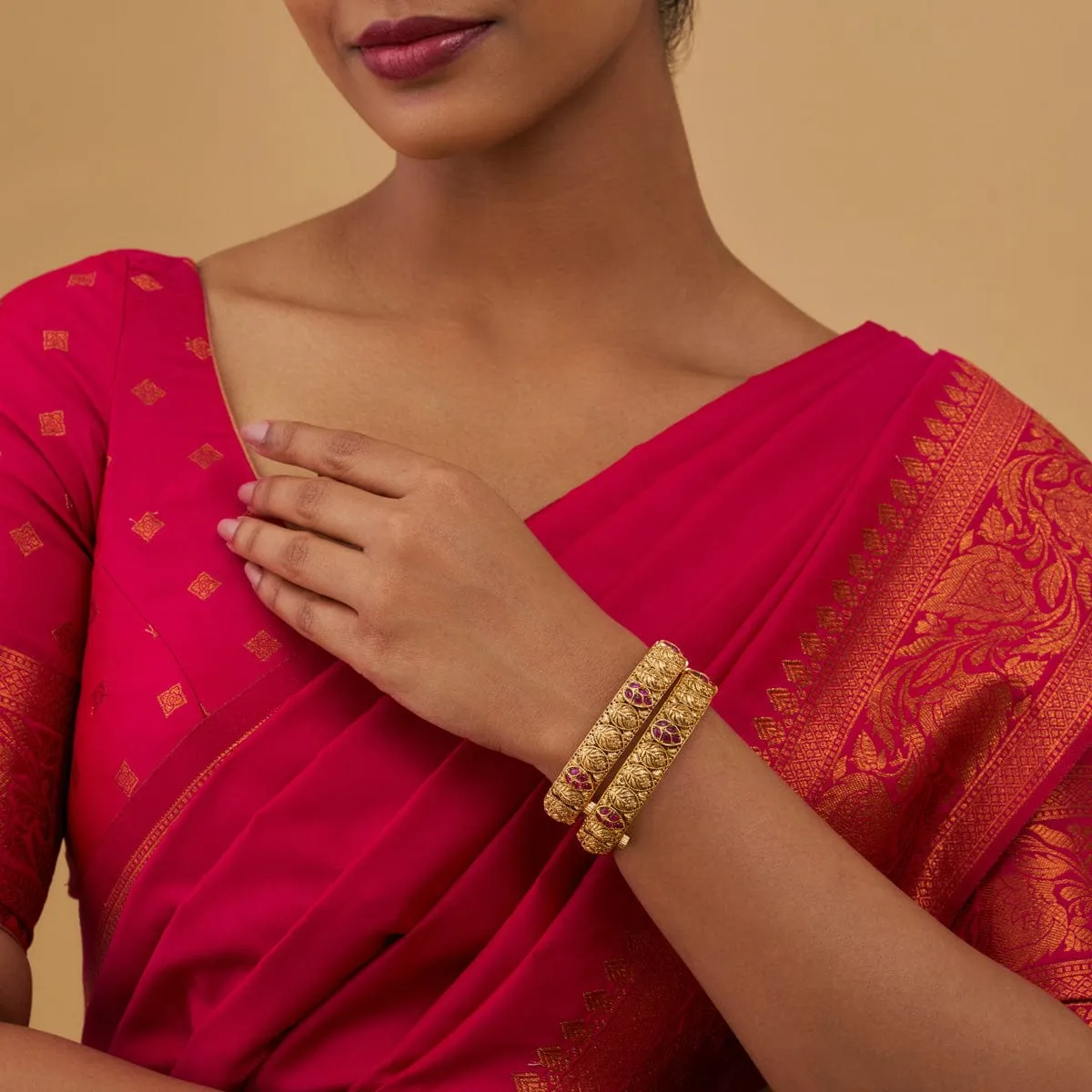 Antique Bangle 169549