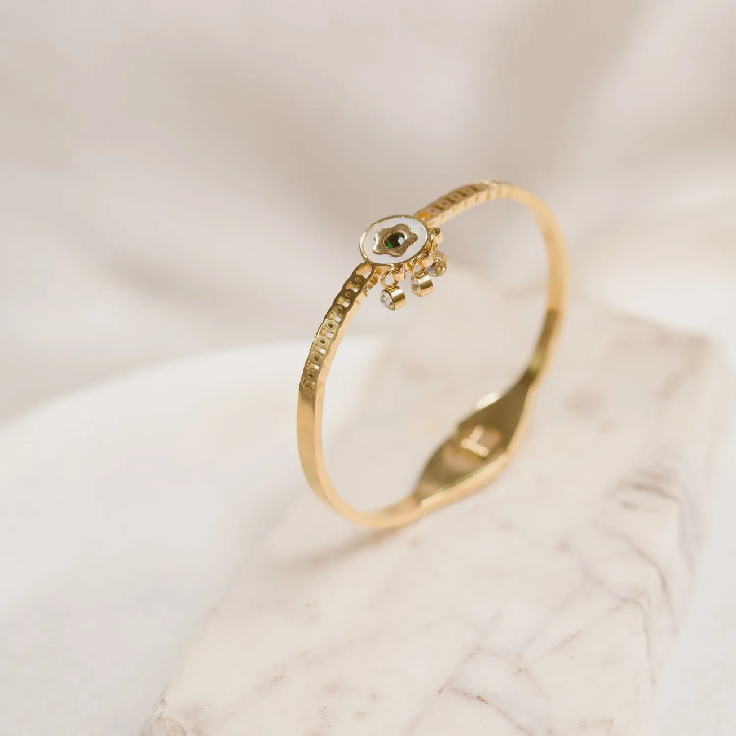 Artklim Stylish Gold Plated Floral Bangle Bracelet
