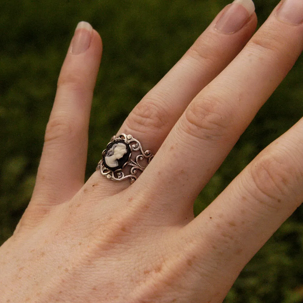 Black and White Lady Cameo Ring in Silver