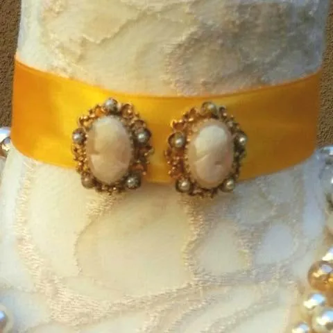 Bridal Cameo Statement Necklace Set, Pearl & Crystal Vintage Chunky Collar, Gift for Her