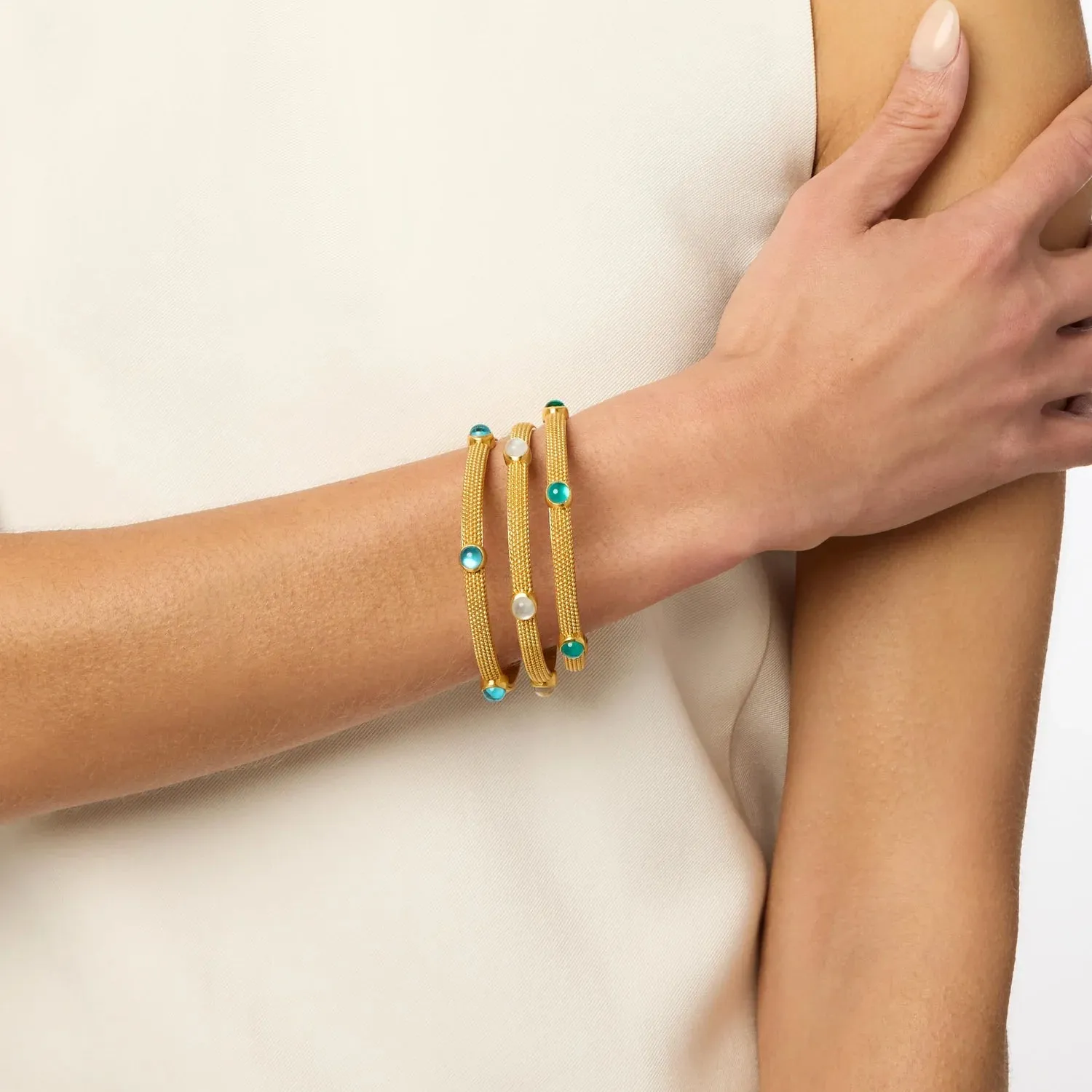 Cabochon Bangle-Pearl