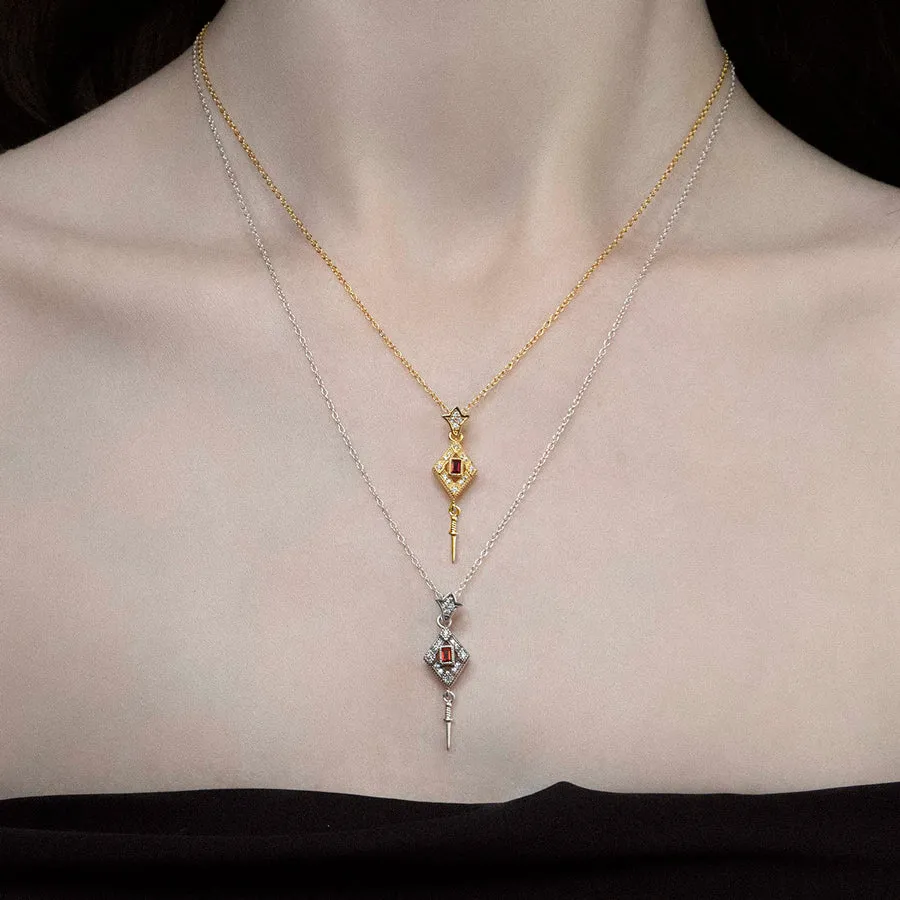 FLAPPER. Gatsby Garnet & Sword Necklace - Silver
