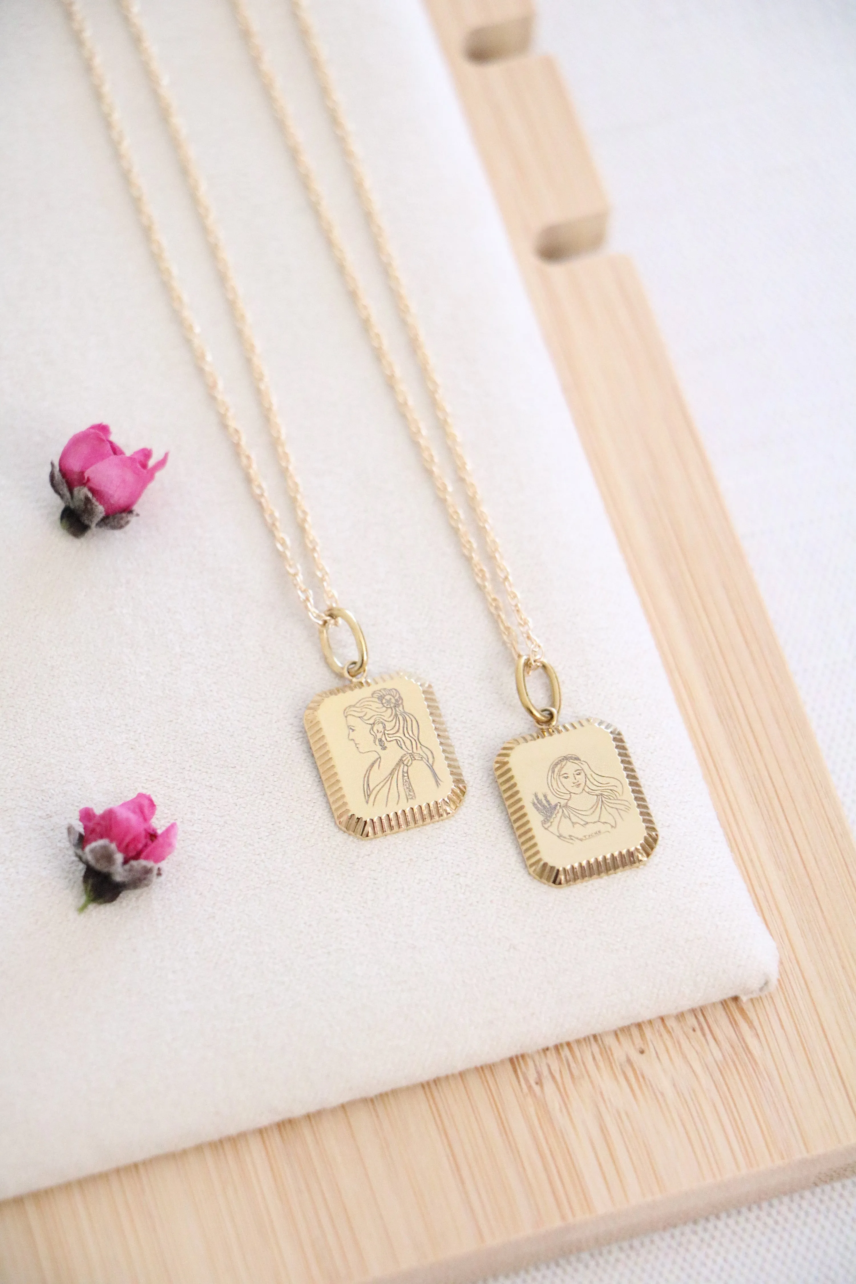 goddess necklace { silver   gold }