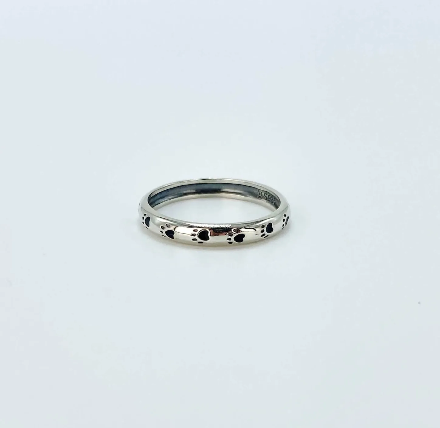 It Doesn't Get More Pawsome Than This Ring