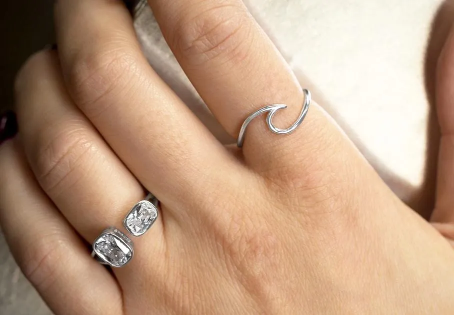 Julia Wave Ring - Silver or Gold