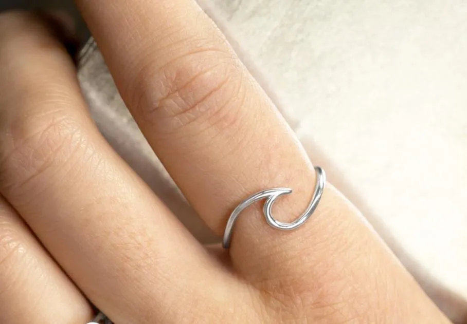 Julia Wave Ring - Silver or Gold