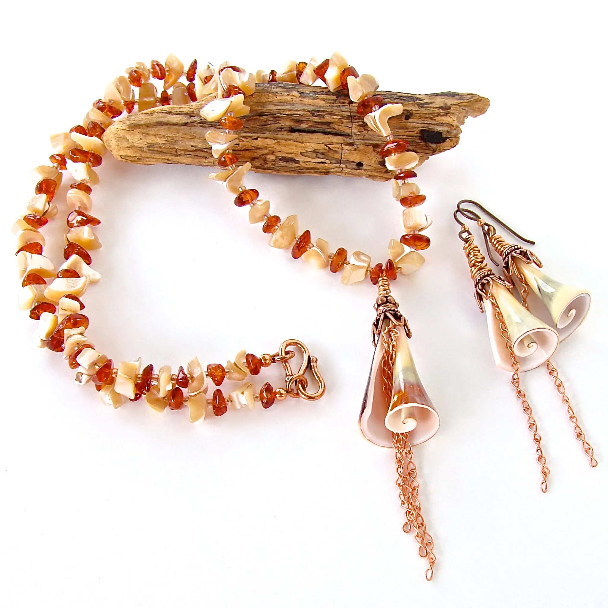 Molokini: Shell Pendant Necklace Set