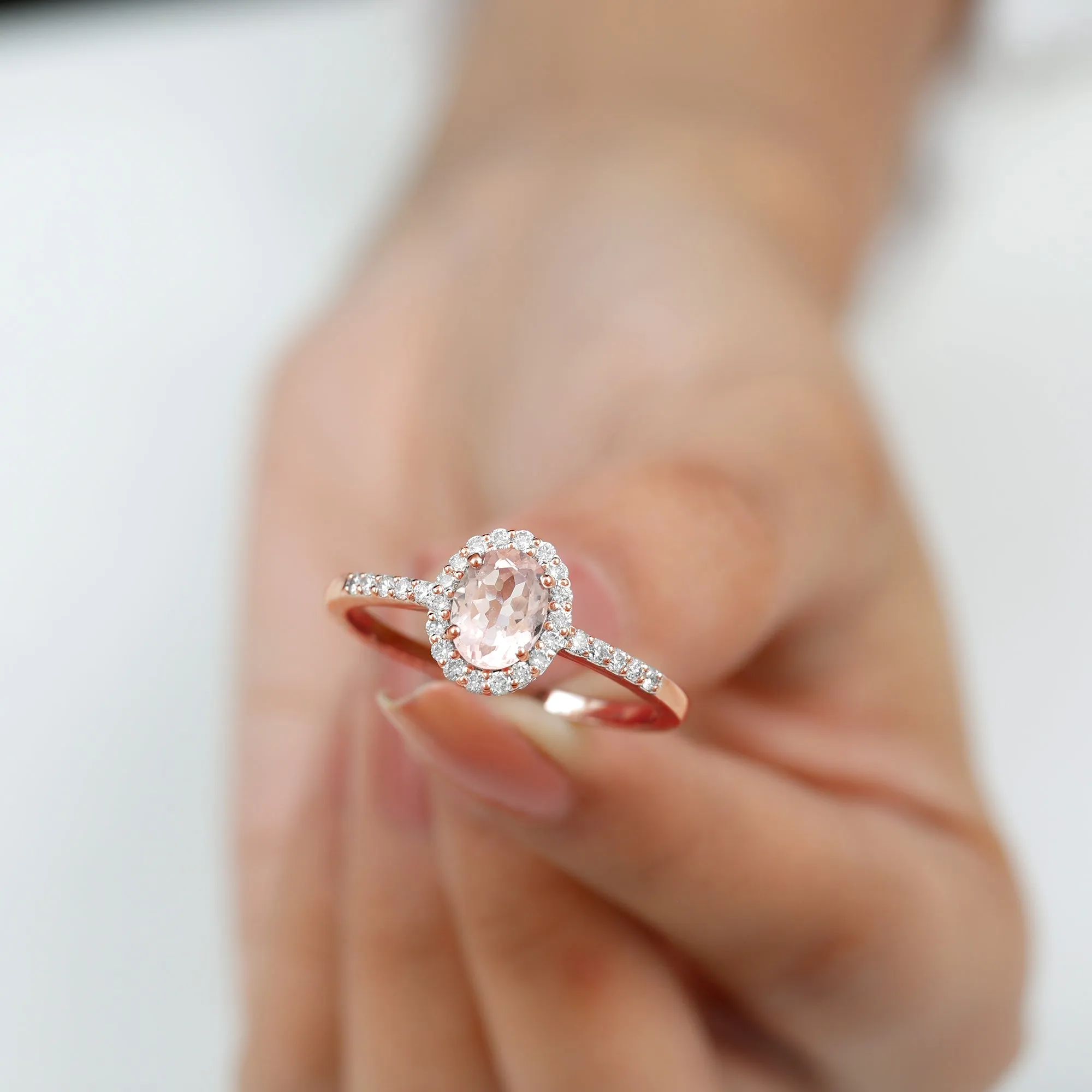Oval Morganite Simple Engagement Ring with Diamond