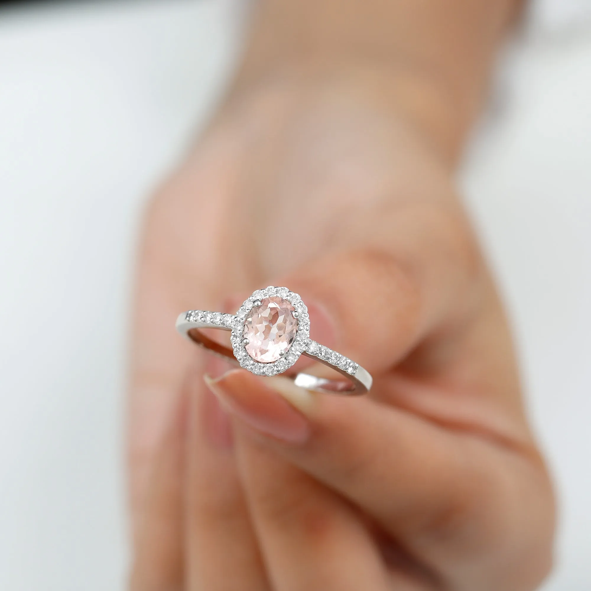 Oval Morganite Simple Engagement Ring with Diamond