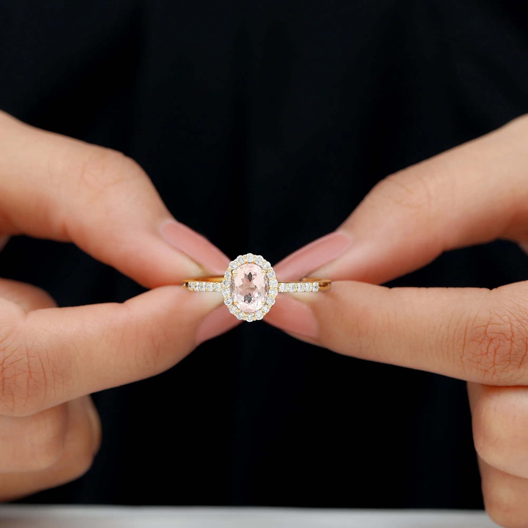 Oval Morganite Simple Engagement Ring with Diamond