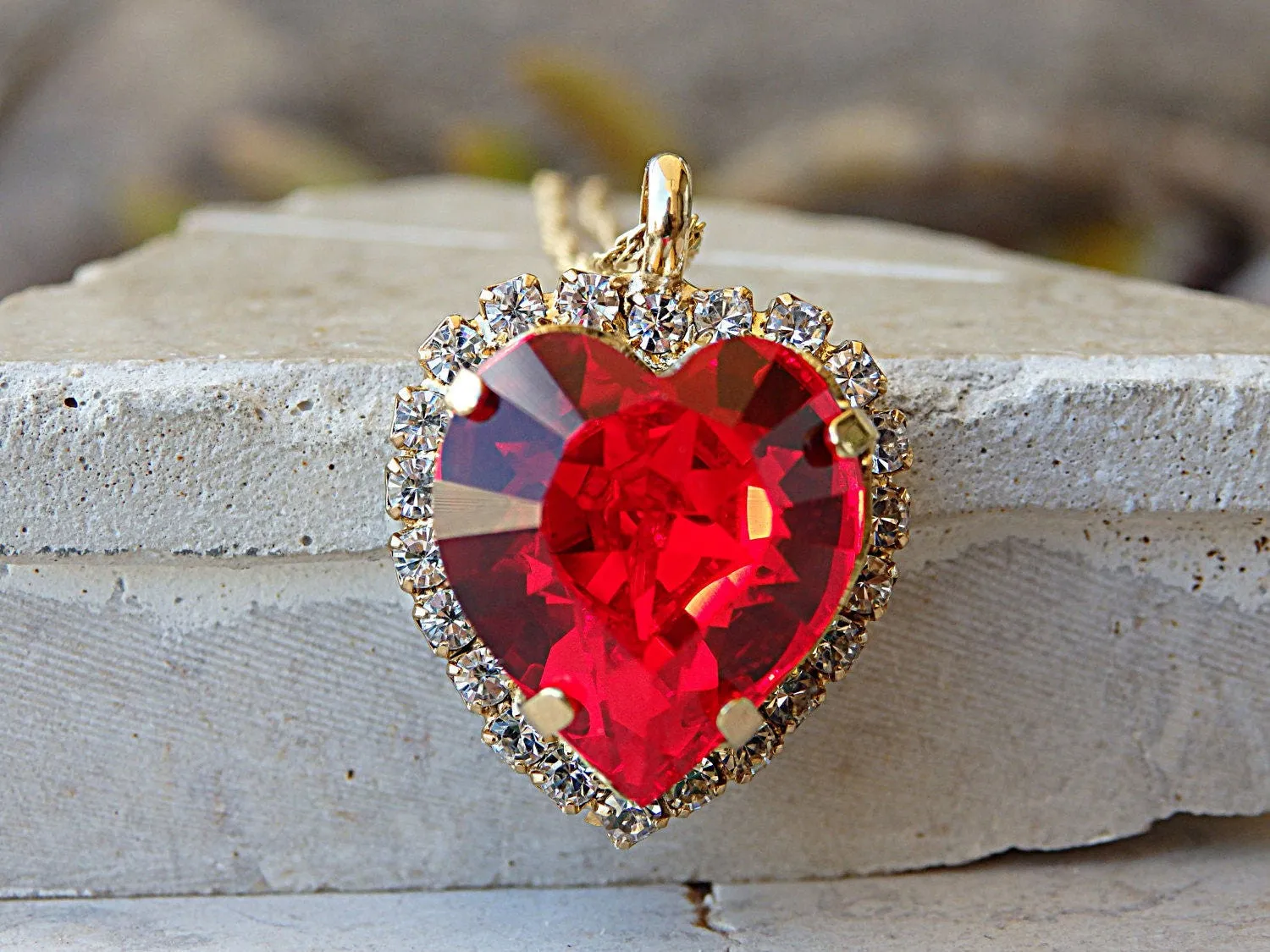 RED HEART RING