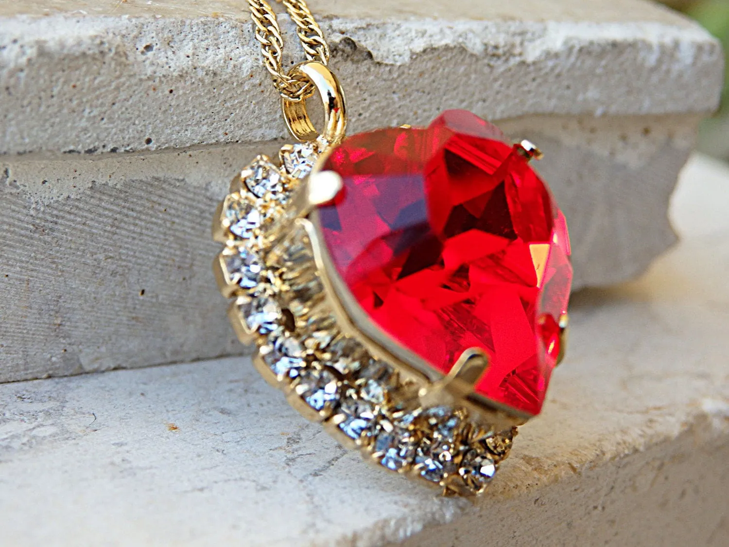 RED HEART RING