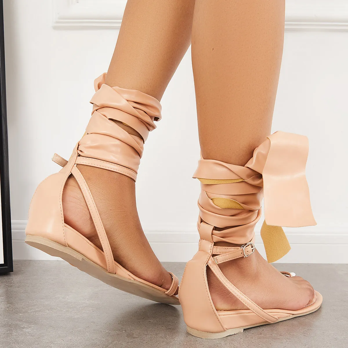 Sohiwoo Women Toe Ring Flat Ankle Strap Sandals Lace Up Beach Shoes
