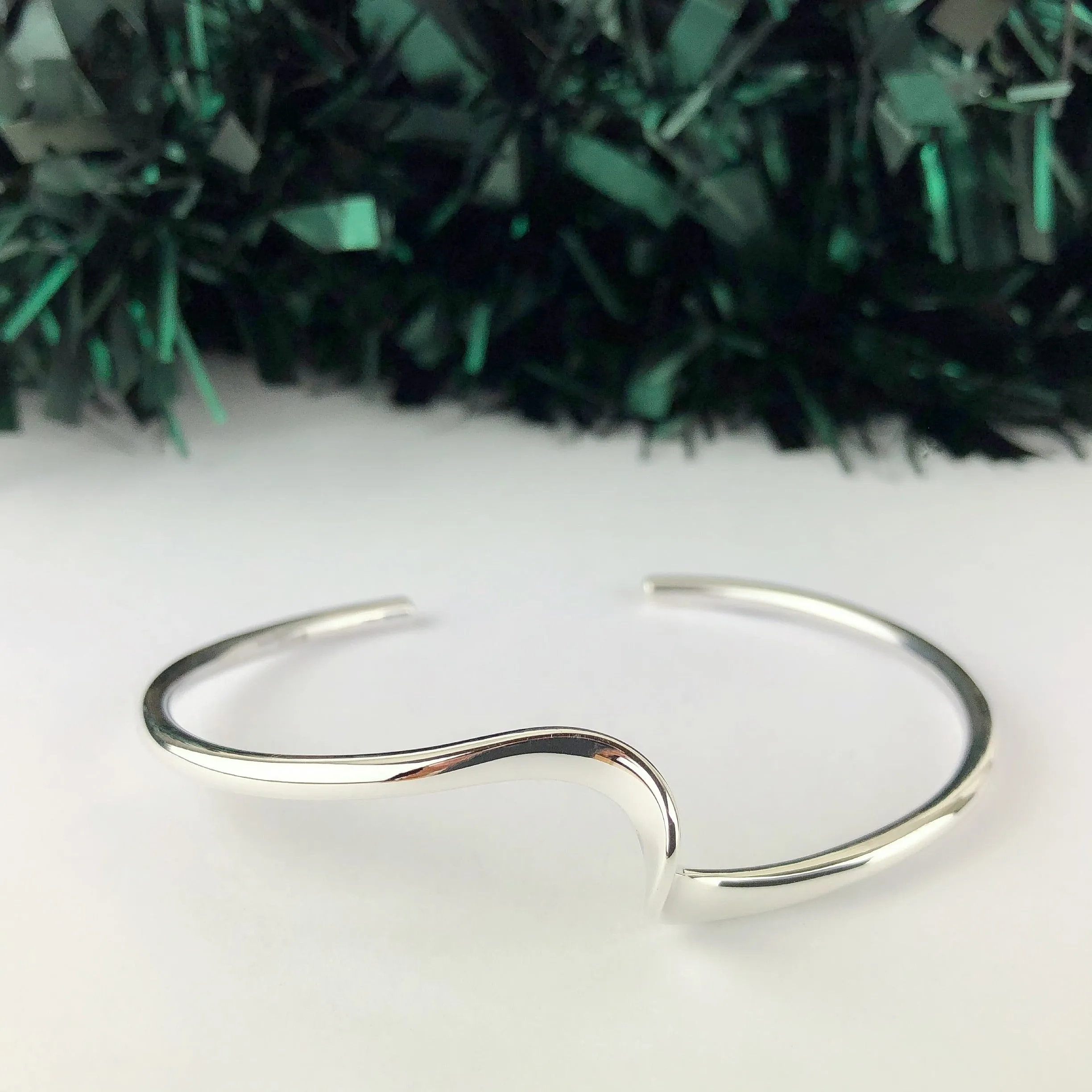 Twila Bangle - SBGL604