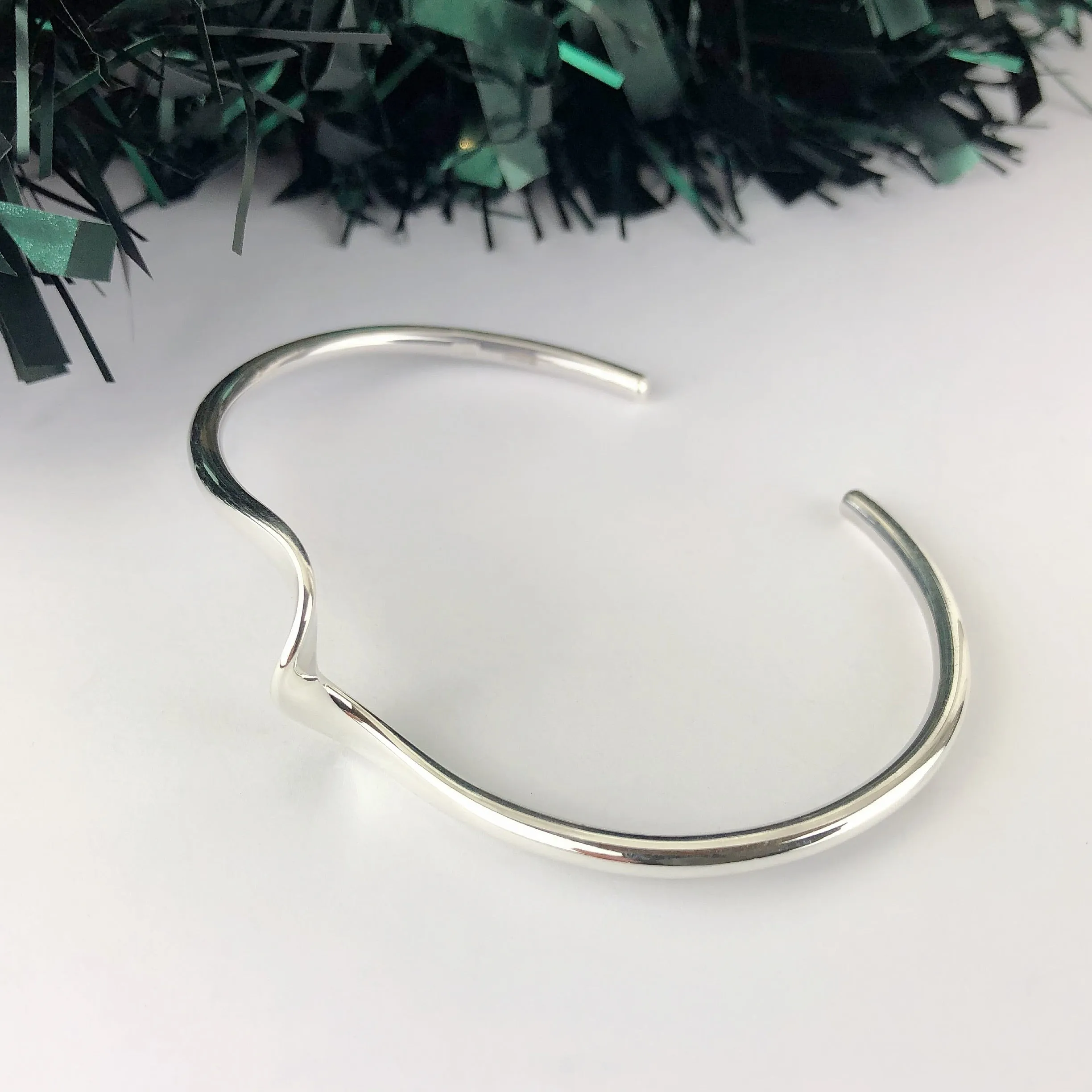 Twila Bangle - SBGL604