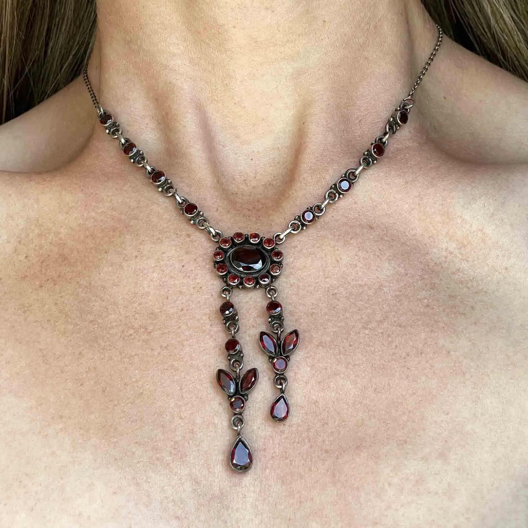 Vintage Floral Garnet Negligee Silver Pendant Necklace