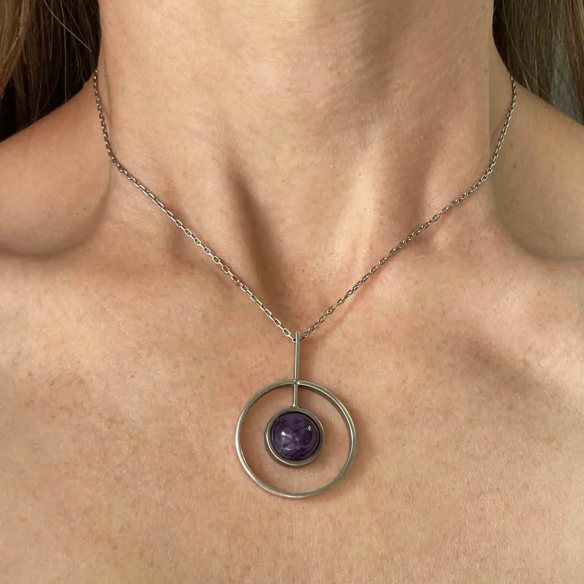 Vintage Modernist Silver Amethyst Cabochon Target Pendant Necklace