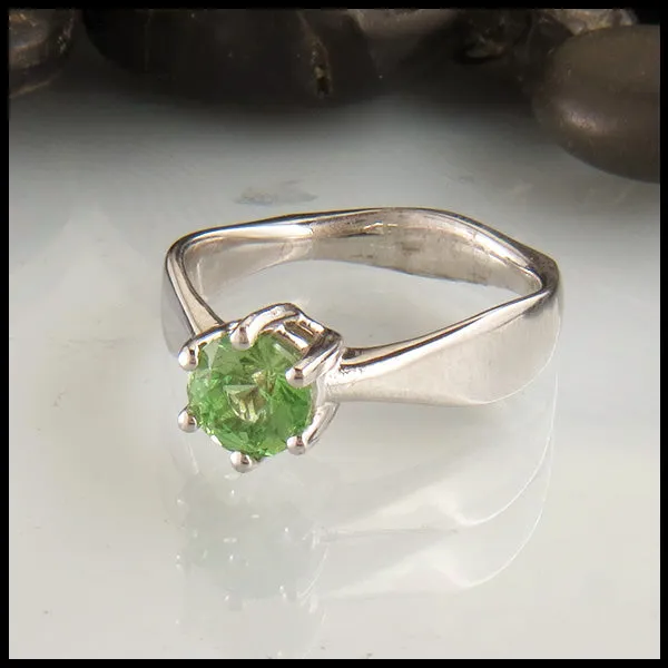 White Gold Ring with Mint Merelani Garnet