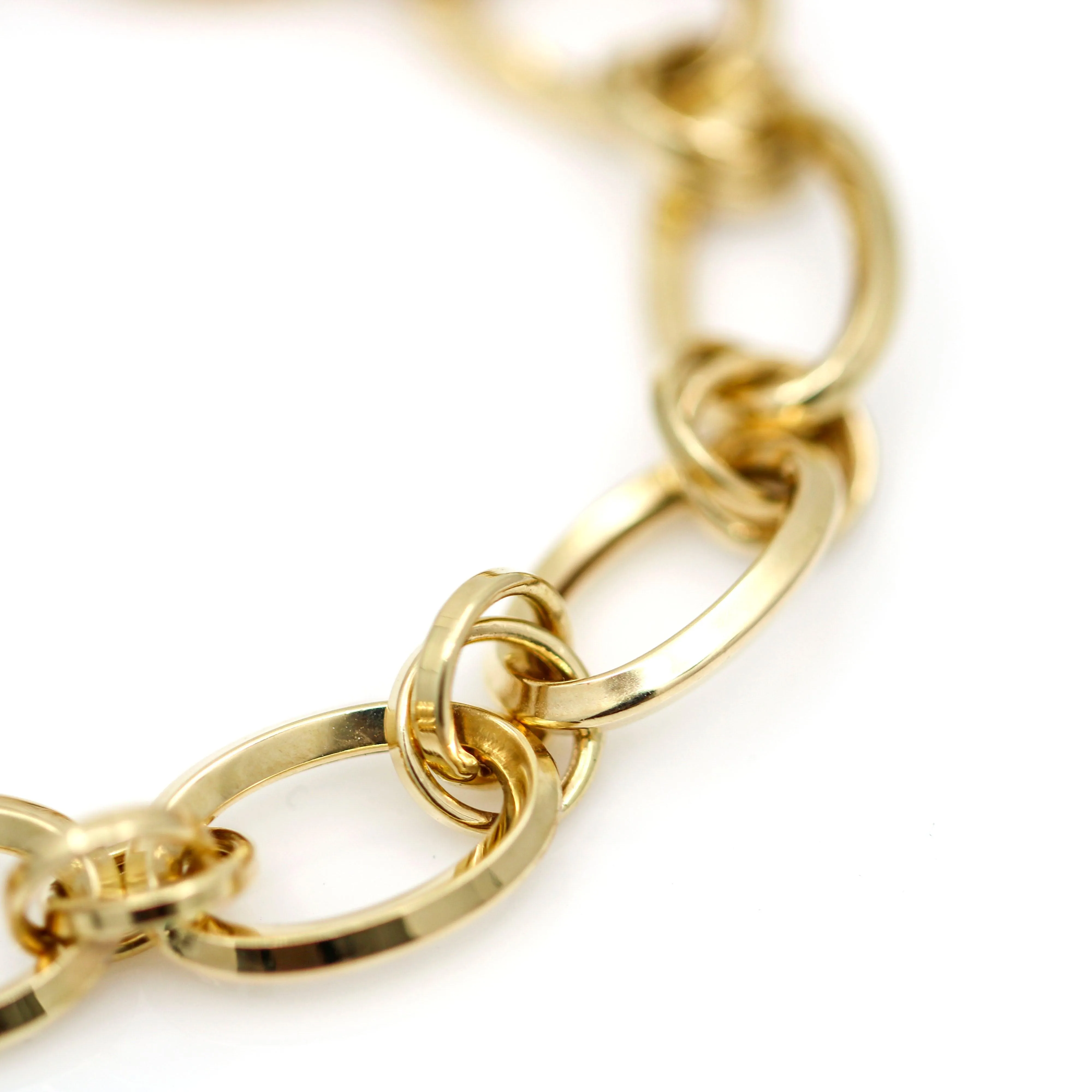 Women's Hollow Oval Link Statement Bracelet in 14k Yellow Gold