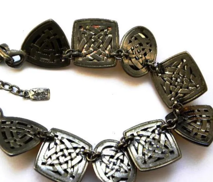 Yves Saint Laurent Necklace Set with Amber Stones
